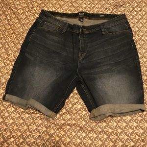 Women’s shorts!